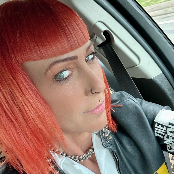 Meet your Posher, Jaimee - Picture 1 of 15